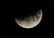 وجود آب روی ماه تایید شد