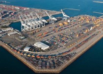 واردات کالاهای اساسی از تنها بندر اقیانوسی ایران رشد ۱۳۳ درصدی داشته است/چابهار، بندری بدون محدودیت در پذیرش کالا و کشتی