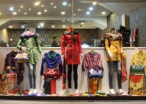 جولان مانکن‌های بی‌حجاب همچنان در ویترین‌ فروشگاه‌ها