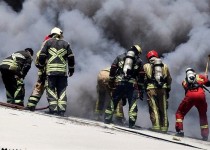 حریق گسترده در مخزن قیر ۲۵ هزارلیتری در جاده زاهدان - خاش