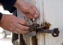 پلمب یک واحد صنفی و تشکیل ۳ پرونده برای واحدهای صنفی متخلف