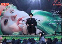 در جامعه اسلامی مادر حرمت بالایی دارد