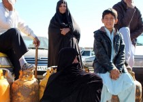 معضل کمبود سیلندر گاز در روزهای سرد نصرت‌آباد