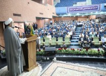 امام رضا (ع) همچون خورشیدی تابان بر زندگی می‌تابد