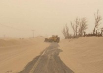 عملیات پاک‌سازی شن‌های روان در زهک