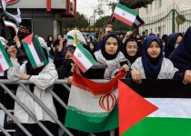 حضور باشکوه دانش‌آموزان زاهدانی در ۱۳ آبان