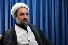 در مکتب امام خامنه‌ای خاک به بیگانه نمی‌دهیم