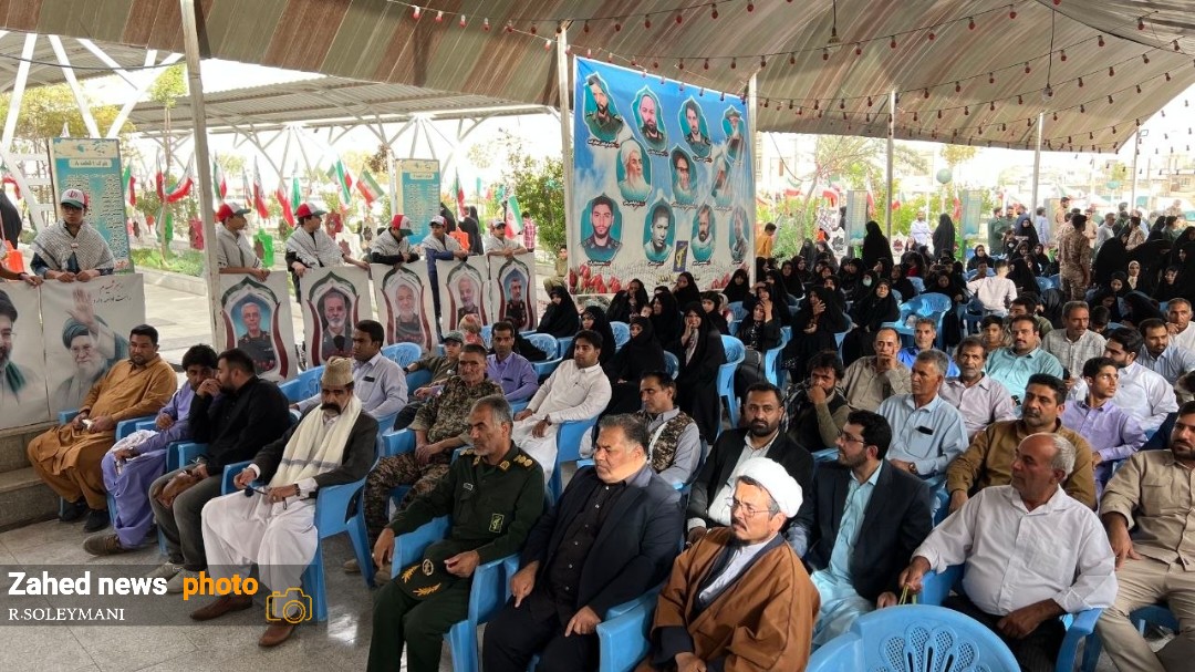 غبارروبی مزار شهدا به‌مناسبت سوم خردادماه&nbsp;&nbsp;<img src="/images/picture_icon.gif" width="16" height="13" border="0" align="top">