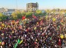 بدرقه باشکوه رهبر انقلاب بر دستان عزاداران عراقی
