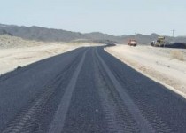 آغاز آسفالت ۴ کیلومتر از مسیر روستایی زبرینگ